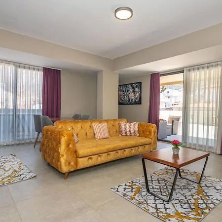 Oludeniz 1+1 Yuzme Havuzlu Ve Jakuzili Modern Yazlik * 페티예
