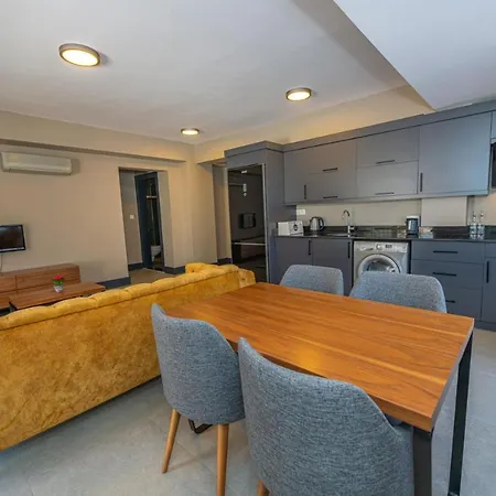 Oludeniz 1+1 Yuzme Havuzlu Ve Jakuzili Modern Yazlik 페티예